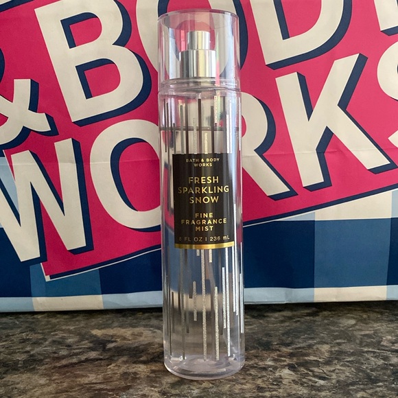 Bath & Body Works Fresh Sparkling Snow - Picture 3 of 4